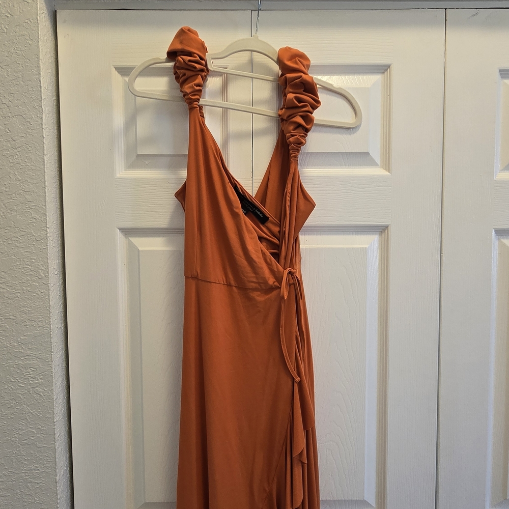 Maygel Coronel Elegant Orange Sleeveless Dress